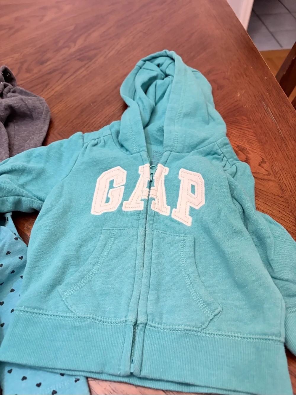 Baby Girl Clothing Bundle 6-12M Gap Hoodie Jeans Cardigan Bodysuit 5 Pieces